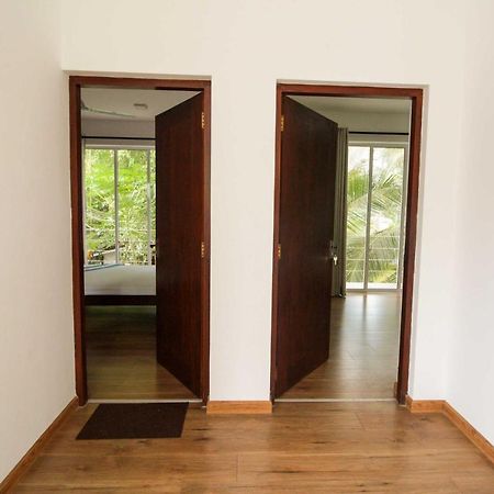 Yoho White Siri Hotel Panadura Kültér fotó